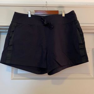 Athleta Metro Downtown Short